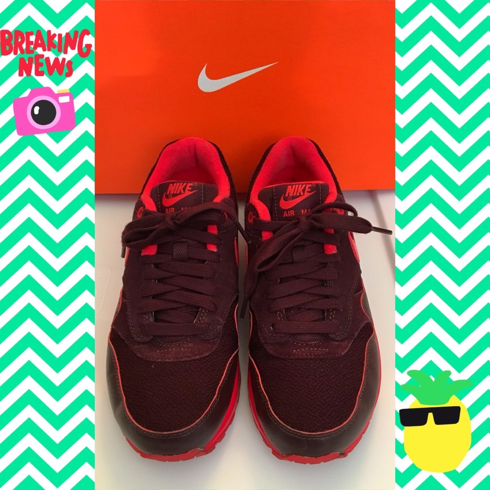 ♥️ Nike ♥️ AirMax sz 8 Sneakers Shoes 👟
